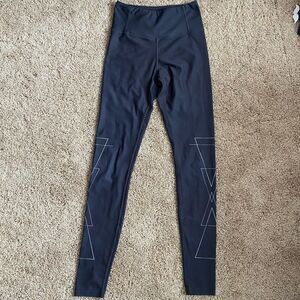 Pure Barre Black Grey Leggings with Geometric Triangles XS‎ Yoga High Waist